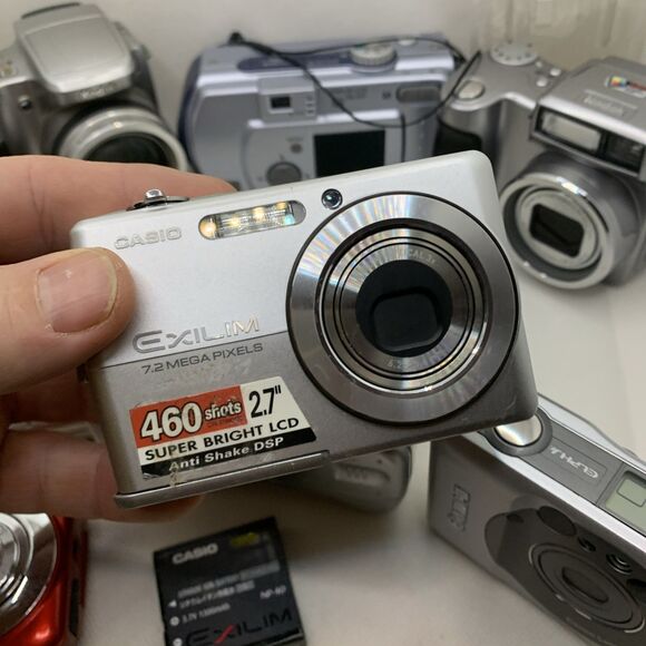 Assorted Compact Digital Camera Lot of 8 Kodak, Canon, Olympus, Casio For Parts - Picture 4 of 15